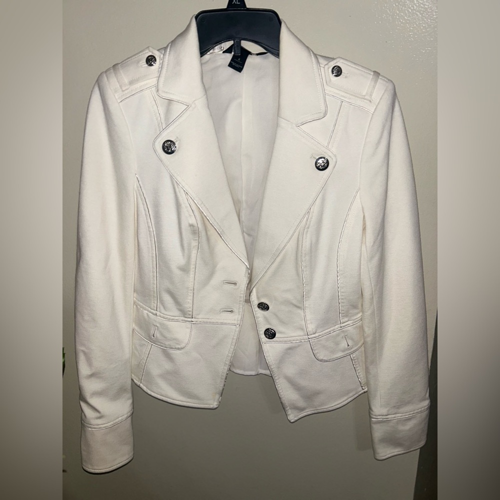 White House Black Market  motorcycle style zippered jacket Blazer size 4 White